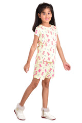 Clothe Funn Girls Alphabet Printed Half Sleeve T-Shirt & Shorts Set, Lemon
Half Sleeve T-Shirt & Shorts