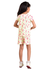 Clothe Funn Girls Alphabet Printed Half Sleeve T-Shirt & Shorts Set, Lemon
Half Sleeve T-Shirt & Shorts