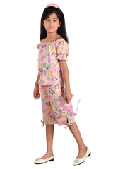 Clothe Funn Girls Butterfly Printed Co-Ord Set, Peach
Off-Shoulder Top & 3/4th Length Pant